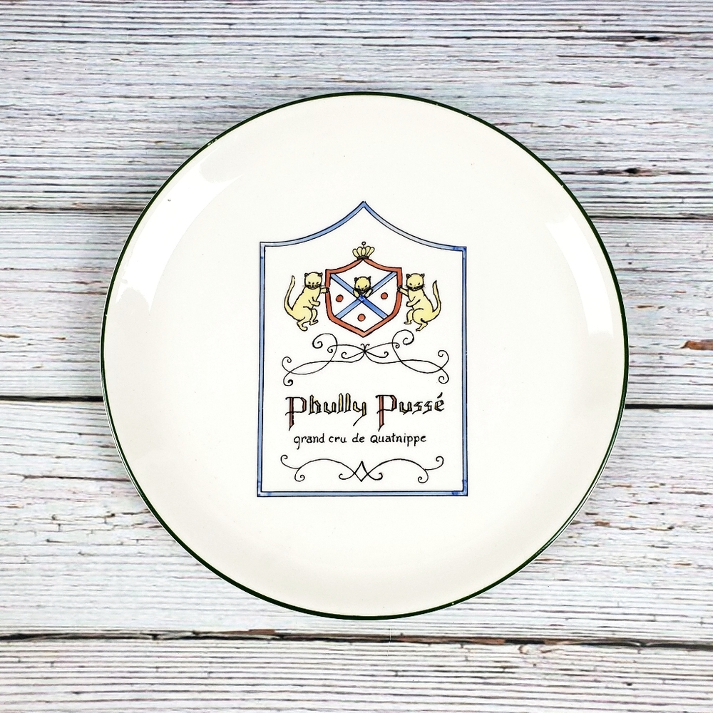 Delano Studios Cat Crest Wine Cheese Plate